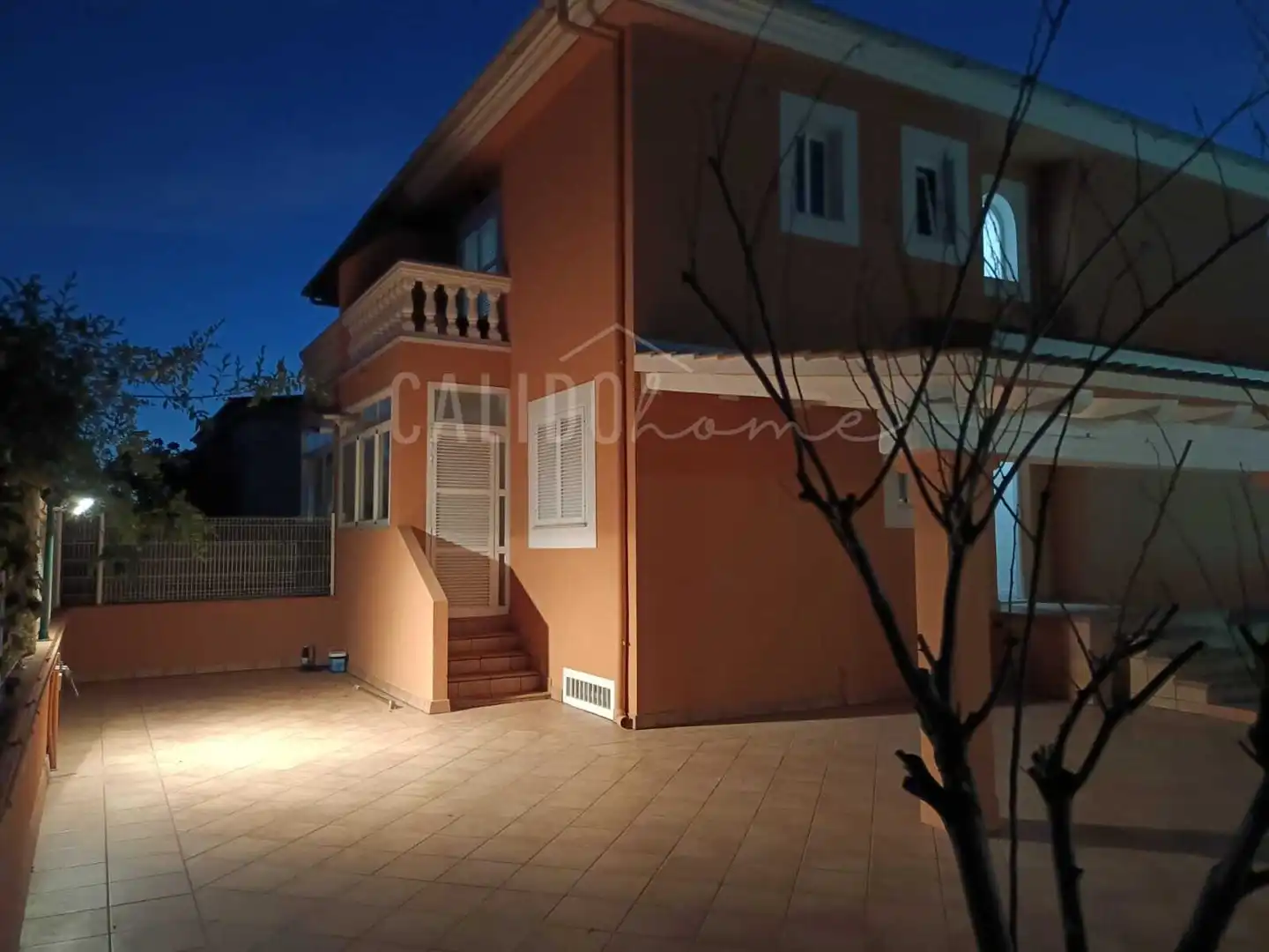 Terrasse von Einfamilien-Reihenhaus zum Verkauf in Marratxí mit Klimaanlage, Heizung und Privatgarten