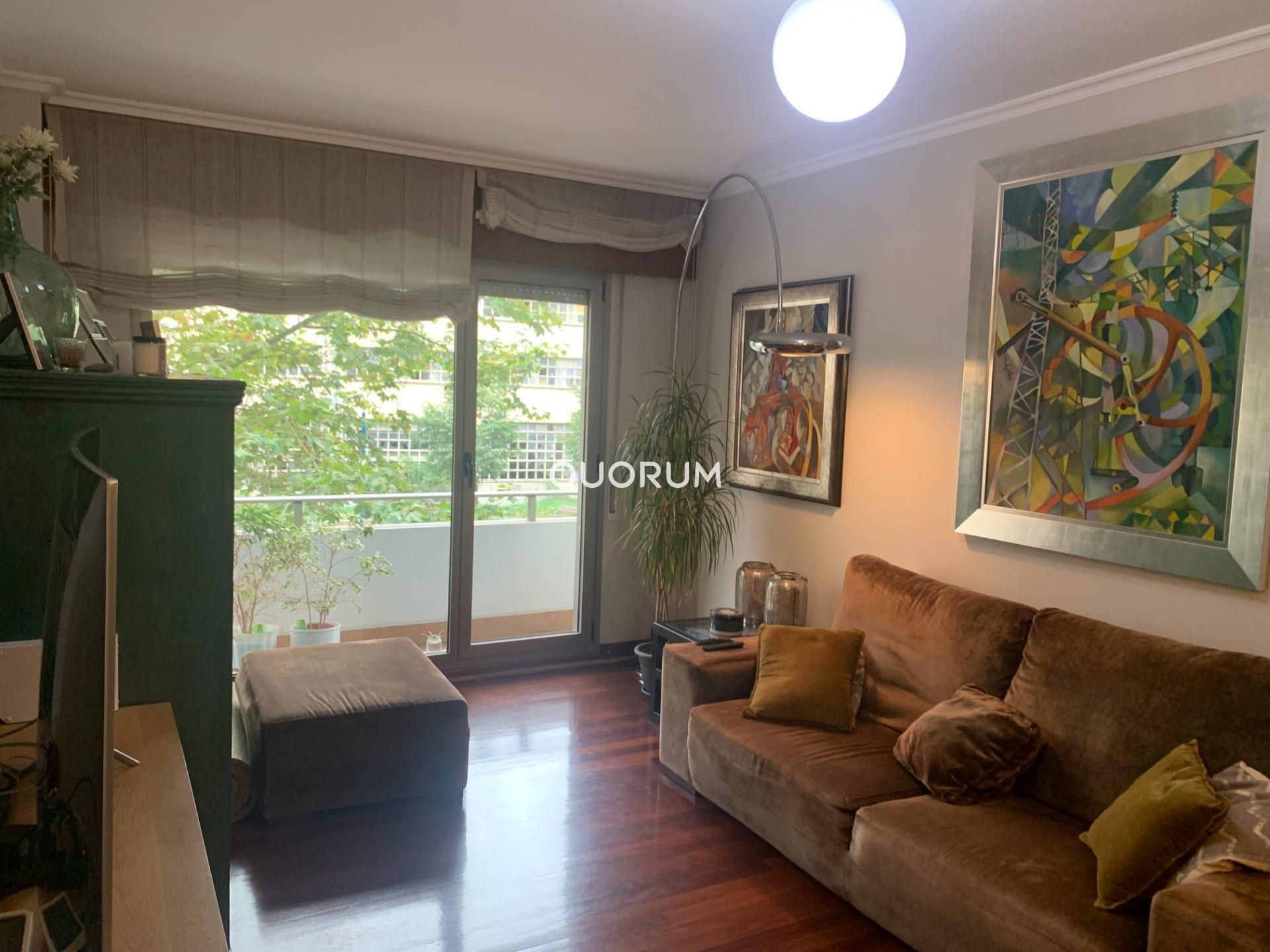 Living room of Flat for sale in Bilbao   with Heating and Terrace