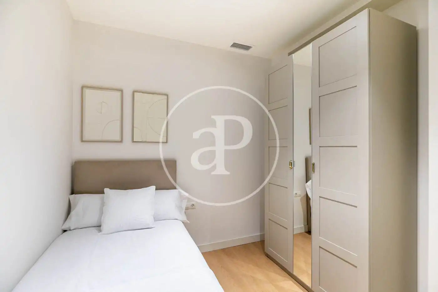 Flat for rent in Gran Via de les Corts Catalanes, Dreta de l'Eixample