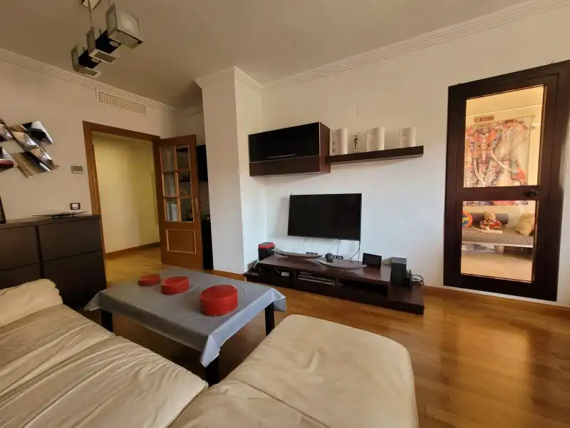 Piso en venta en Calle la Unión Mercantil, 31, Martín Carpena - Torre del Río