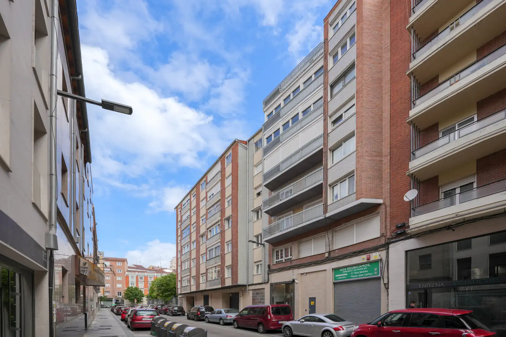 Vista exterior de Pis en venda en Valladolid amb Calefacció, Parquet i Forn