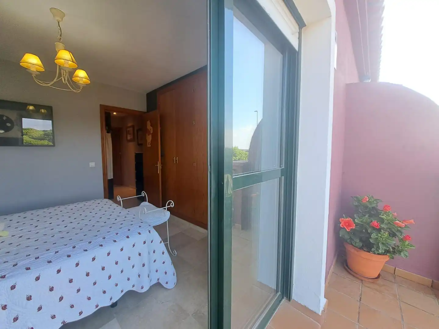 Terrassa de Casa adosada en venda en Chiclana de la Frontera amb Aire condicionat, Calefacció i Jardí privat