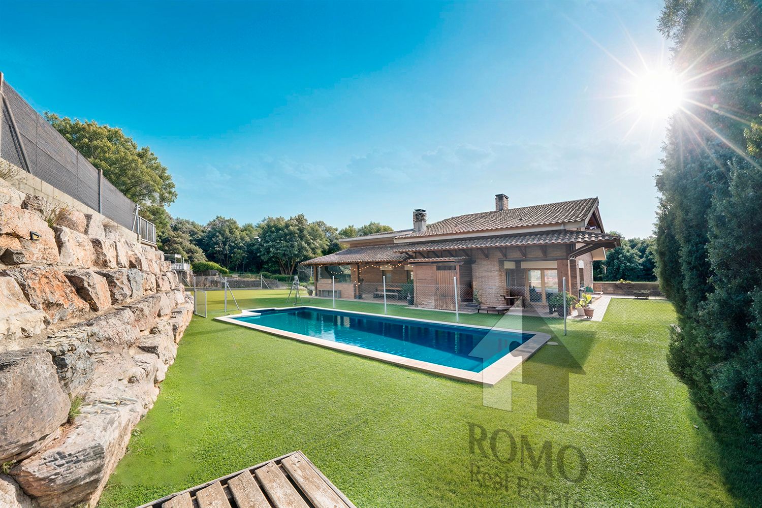 Swimming pool of House or chalet for sale in Bigues i Riells del Fai  with Air Conditioner, Heating and Private garden