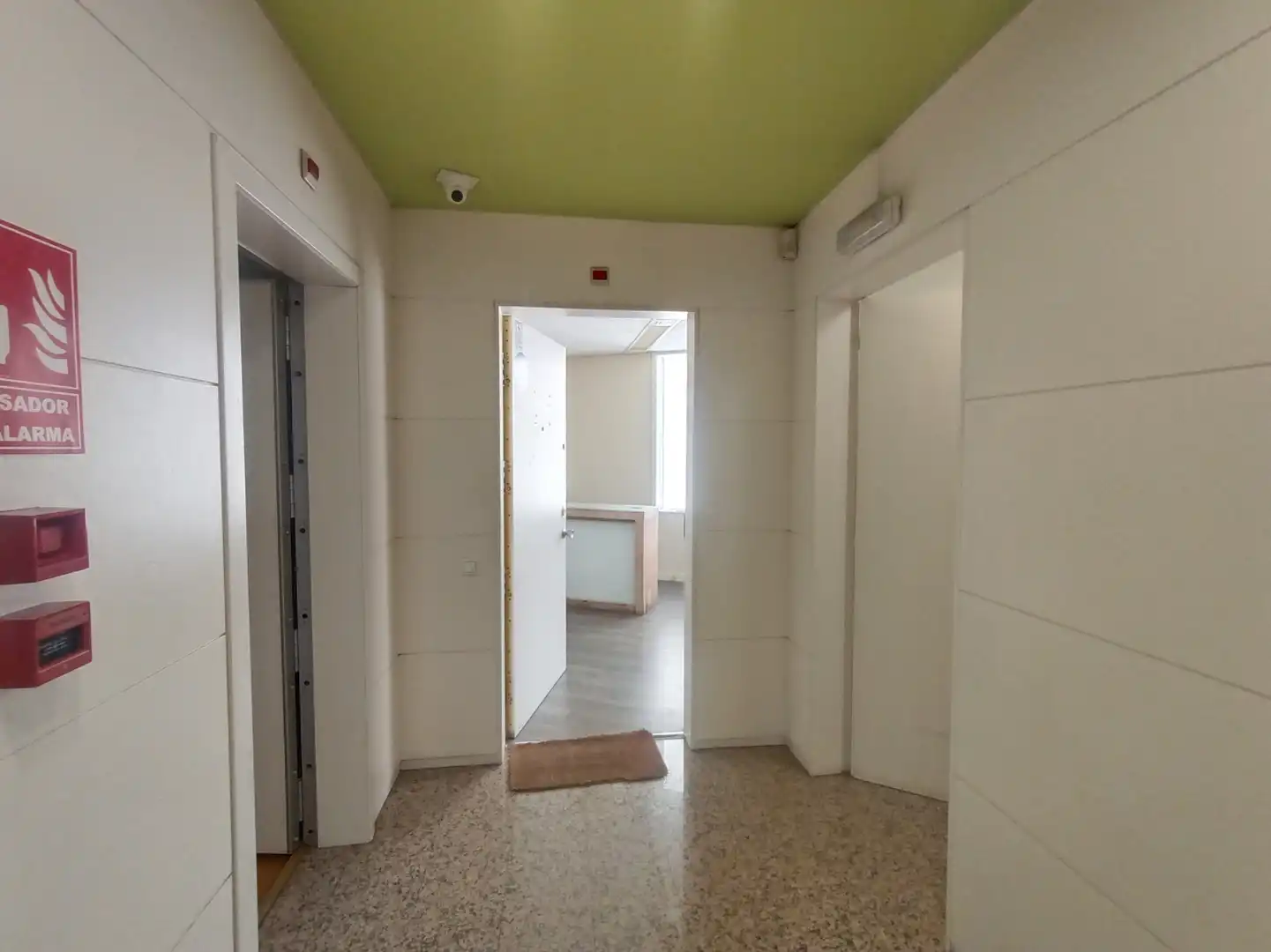 Oficina en venta en Barcelona - Calle La Rambla, Barri Gòtic