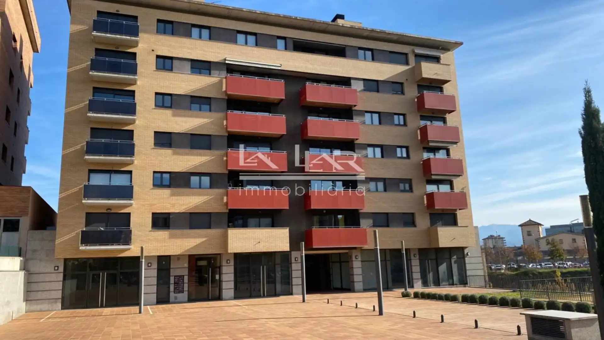 Vista exterior de Dúplex en venta en Vic con Aire acondicionado, Calefacción y Parquet