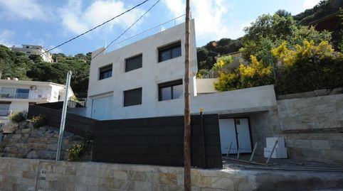Preciosa vivienda moderna en la urbanización Rocagrossa