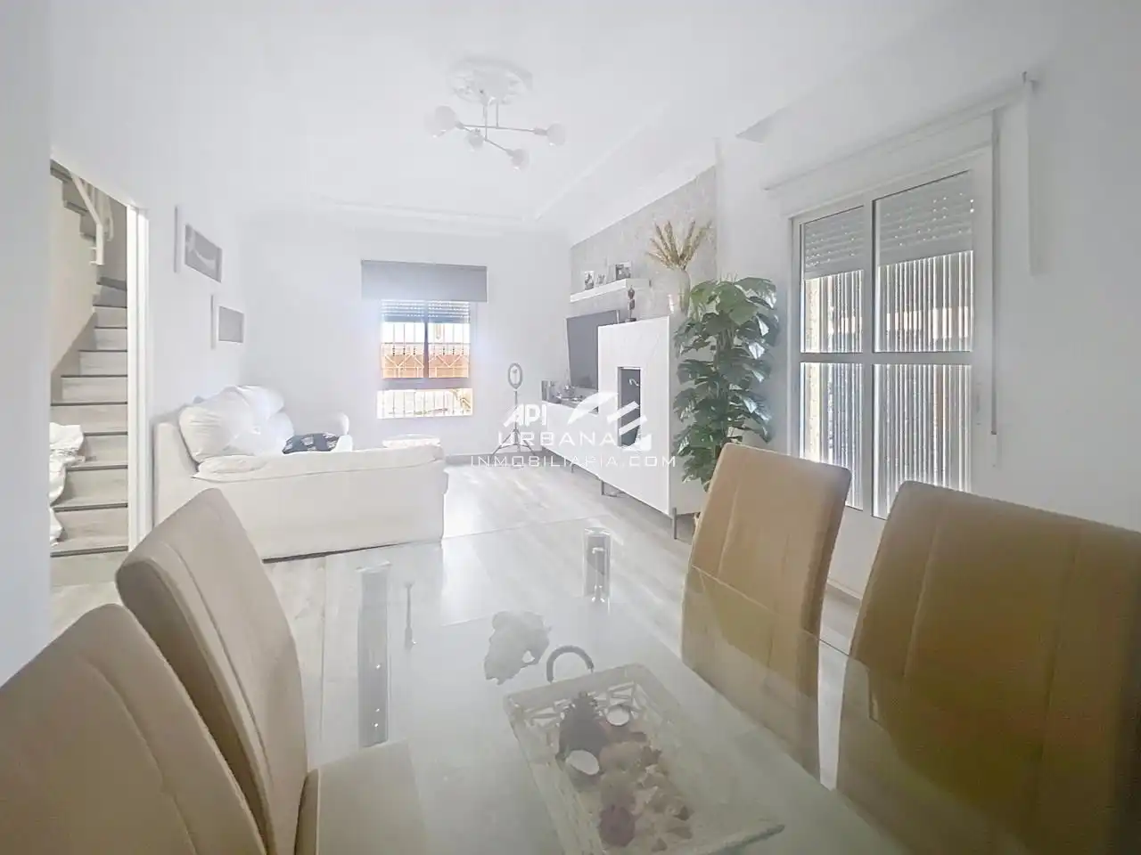 Houses for sale in Los Almendros, Jardin Lucena