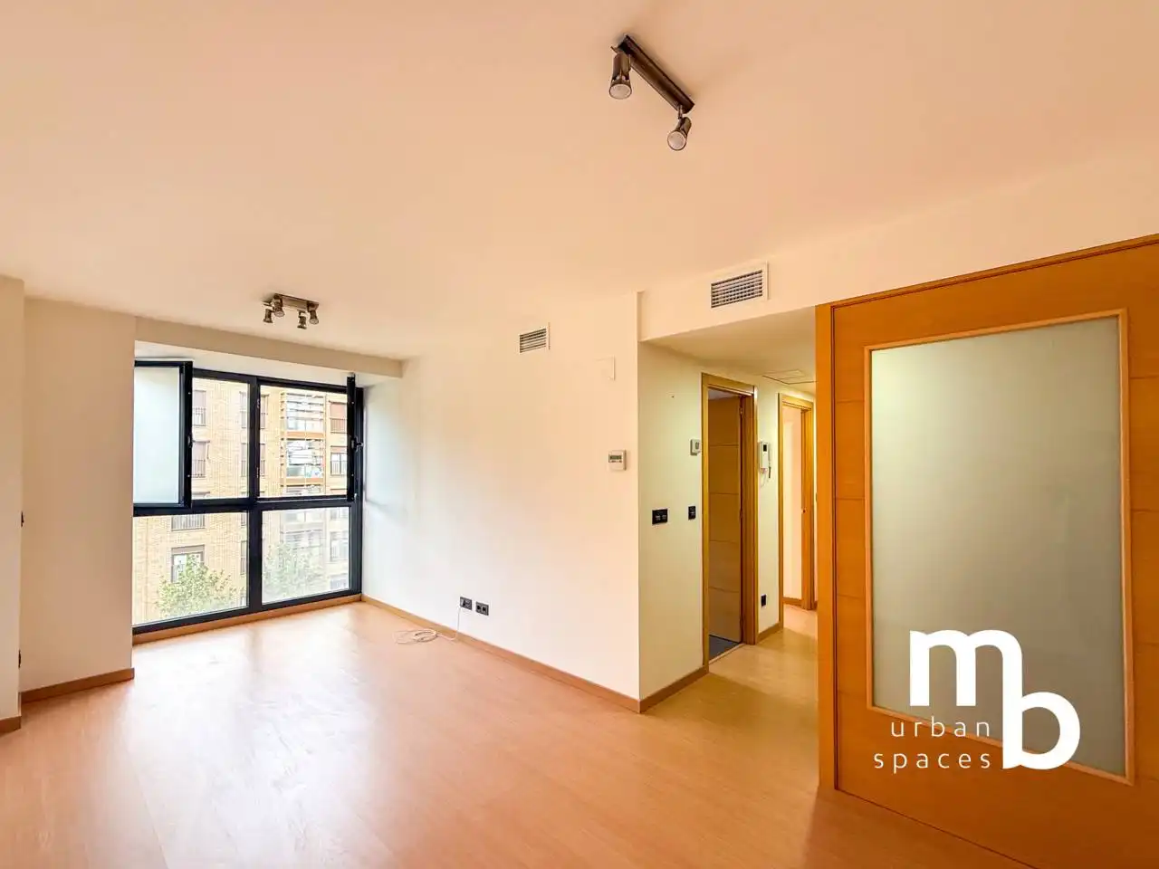 Bedroom of Flat for rent in Madrid  with Air Conditioner, Heating and Swimming Pool