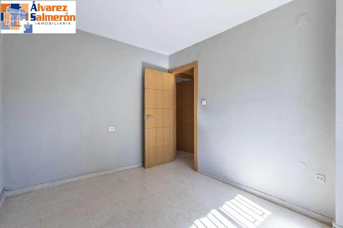 Piso en venta en Calle Bajo de Huétor, Cervantes