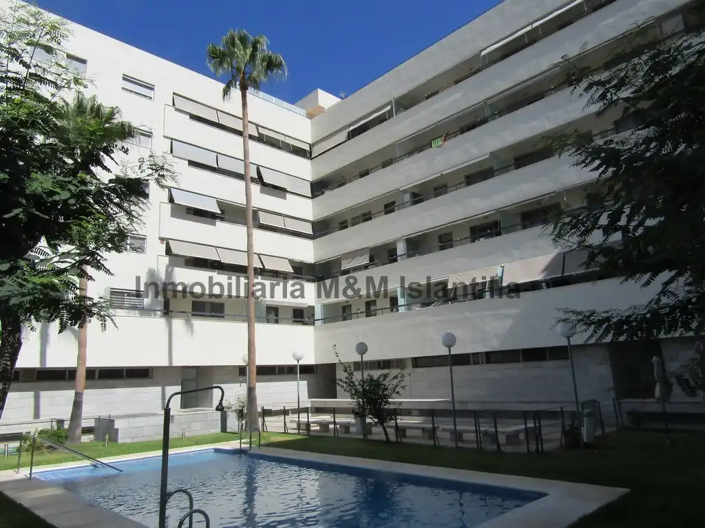 Vista exterior de Piso en venta en Isla Cristina con Terraza, Horno y Lavadora