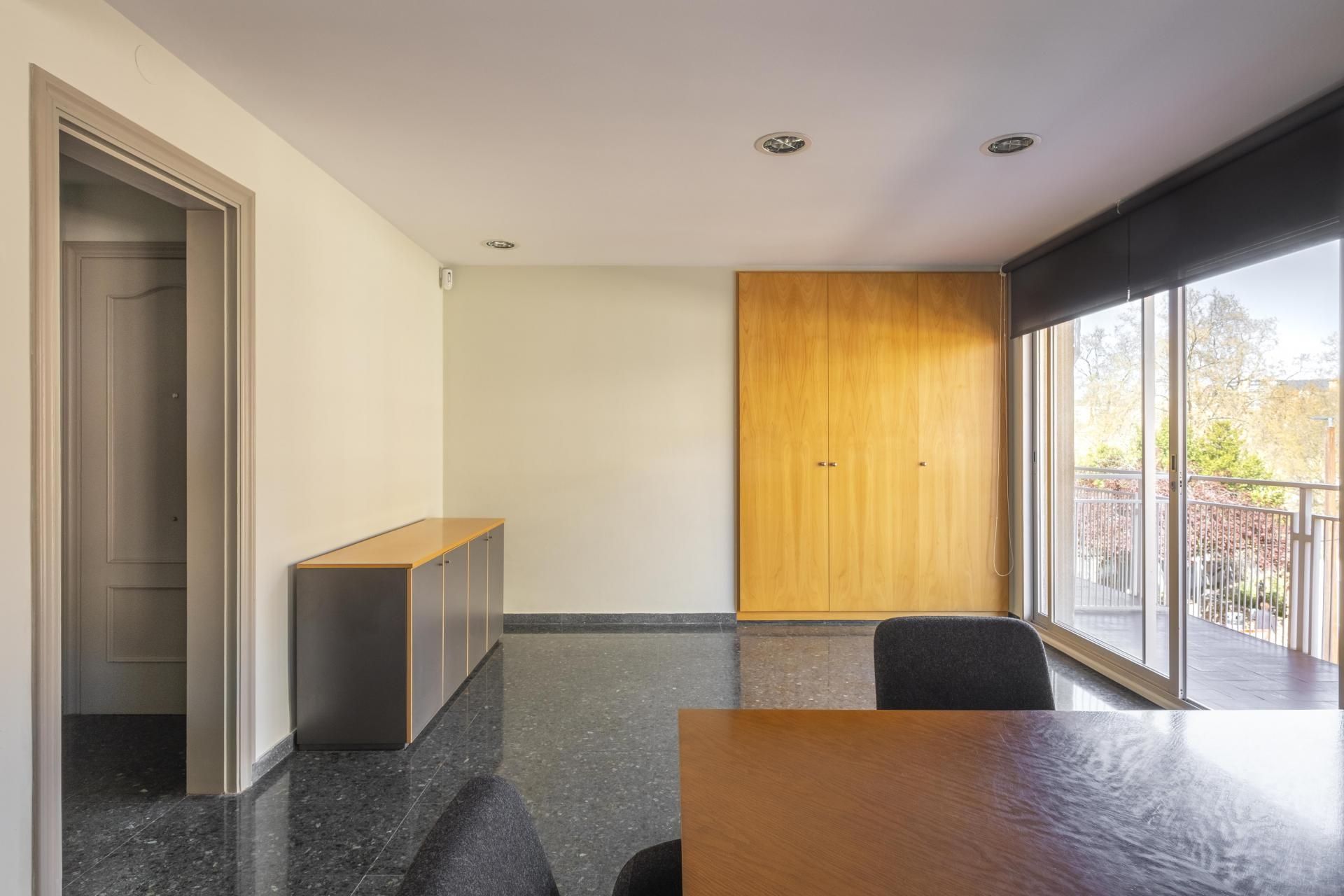 Flat for sale in Terrassa  with Air Conditioner, Heating and Private garden