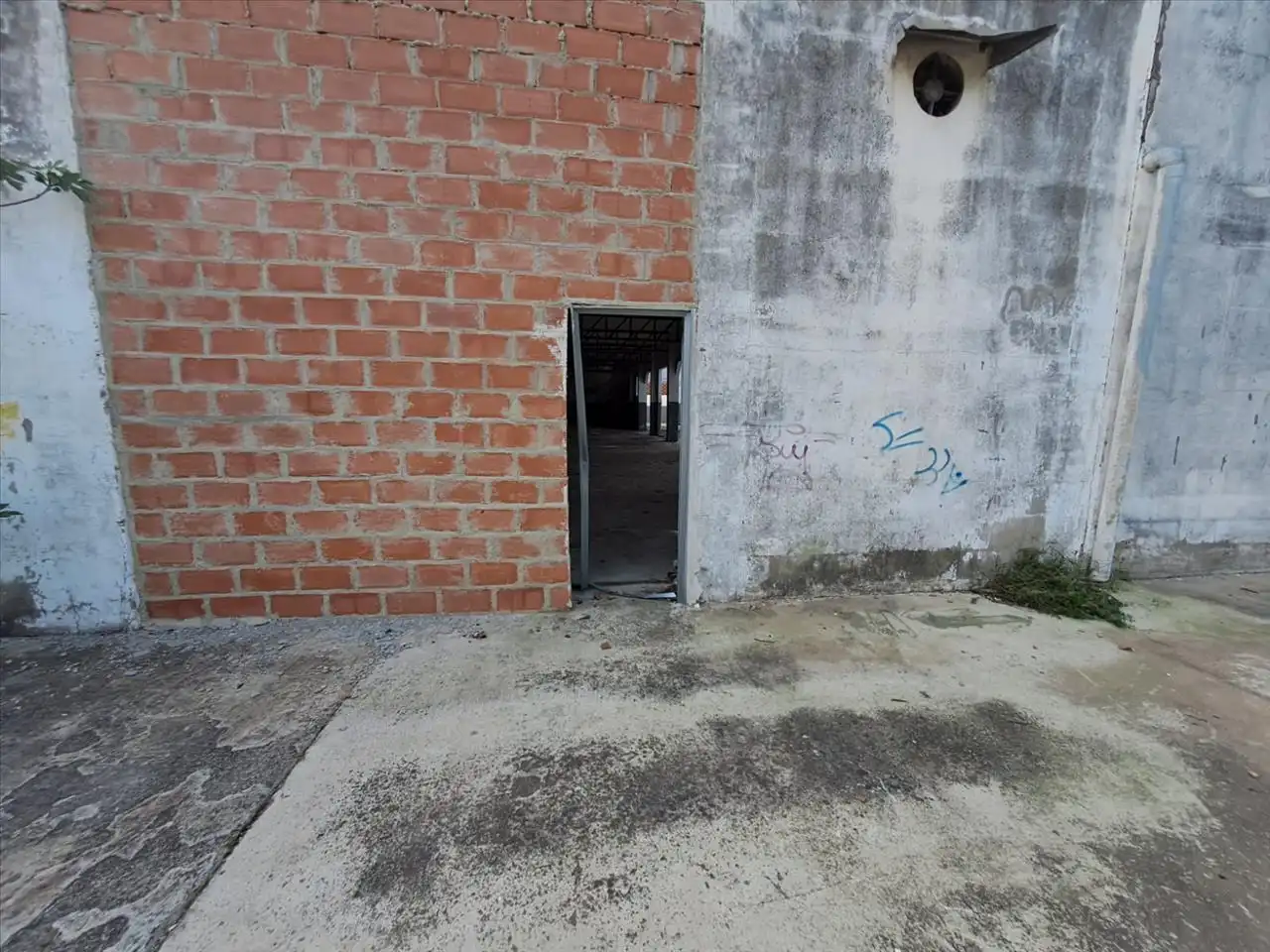 Aparcament de Nau industrial en venda en Tavernes de la Valldigna