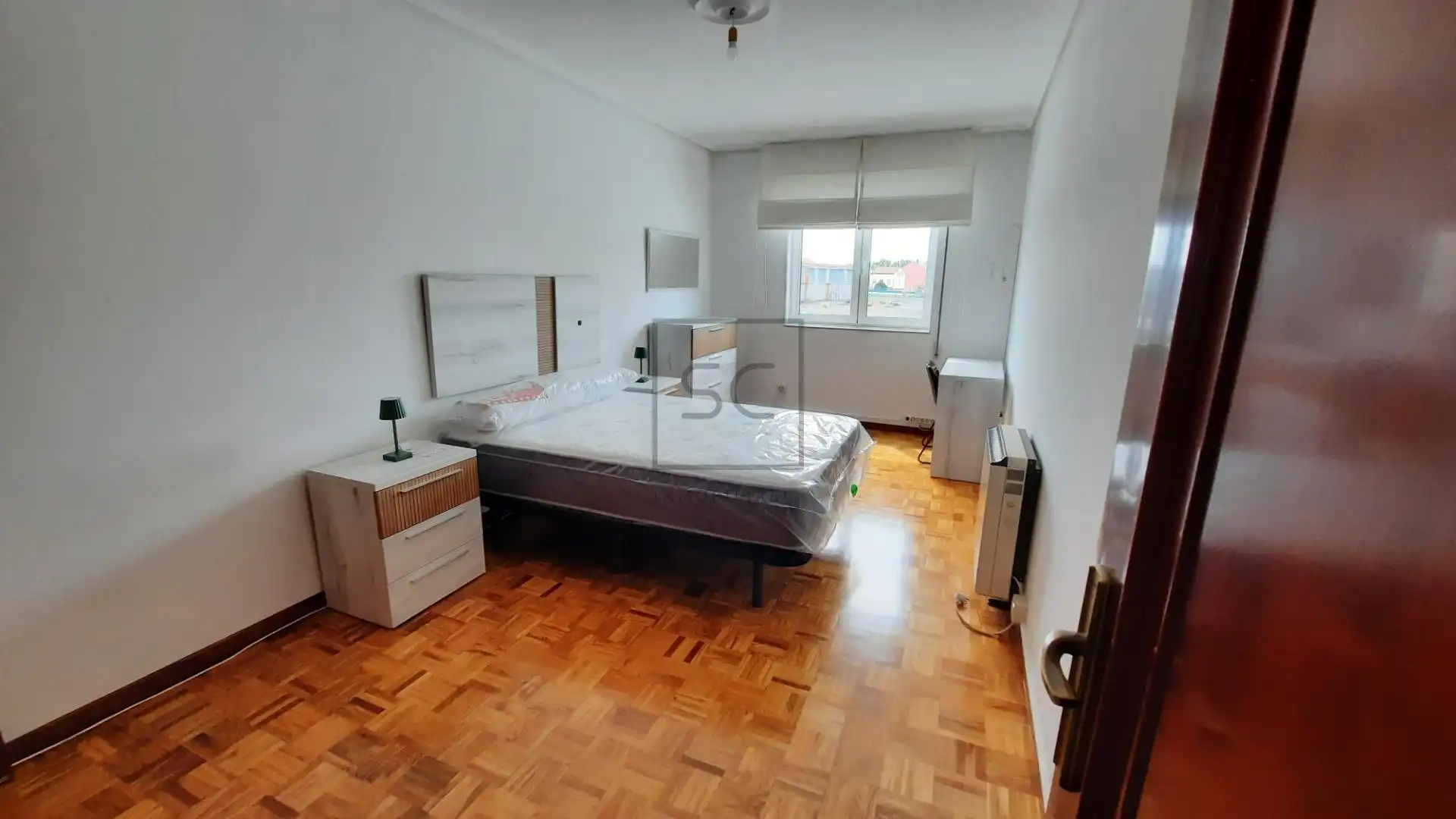 Bedroom of Flat for rent in Ferrol  with Heating, Terrace and Furnished