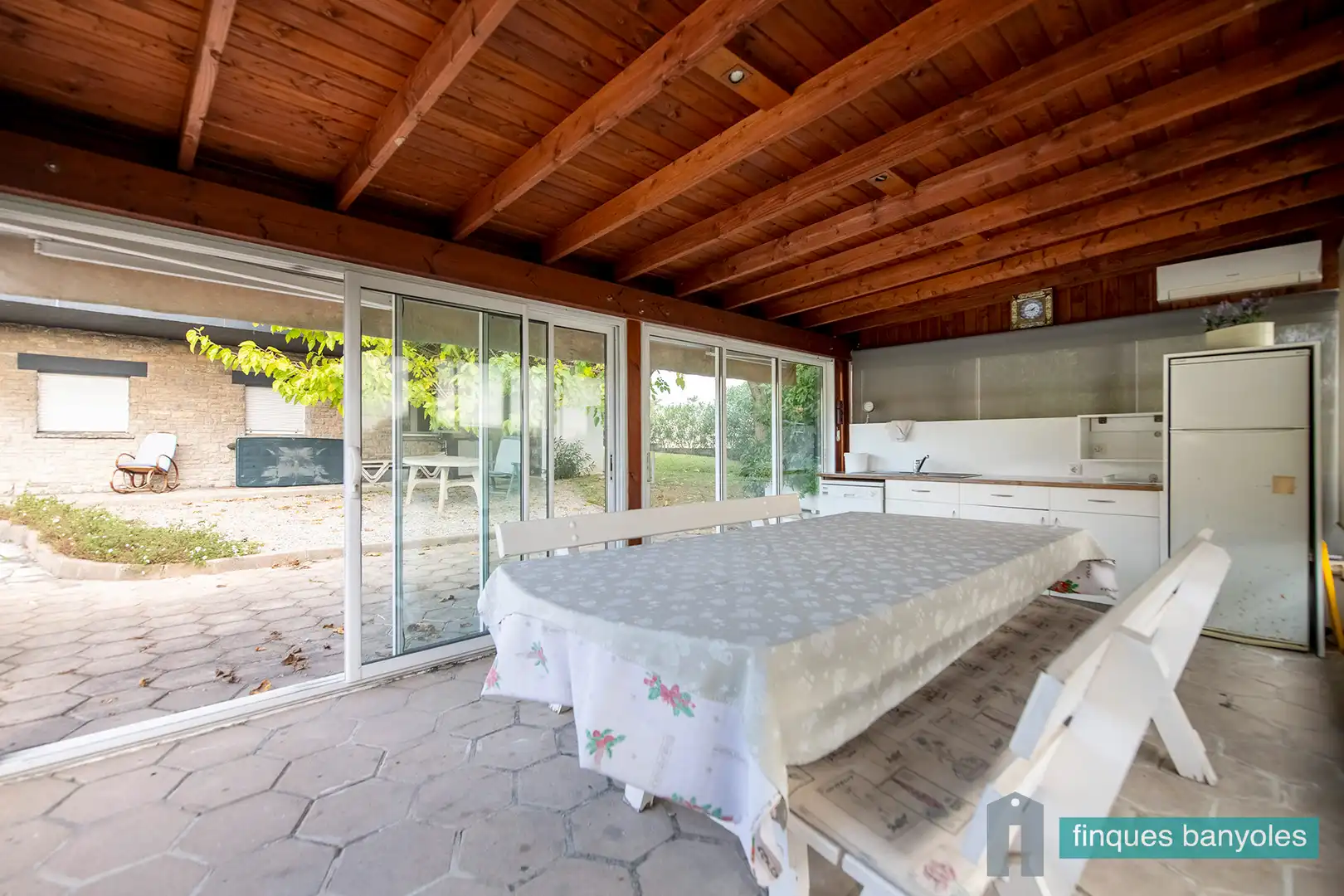 Garden of Houses for sale in Banyoles  with Air Conditioner, Heating and Private garden