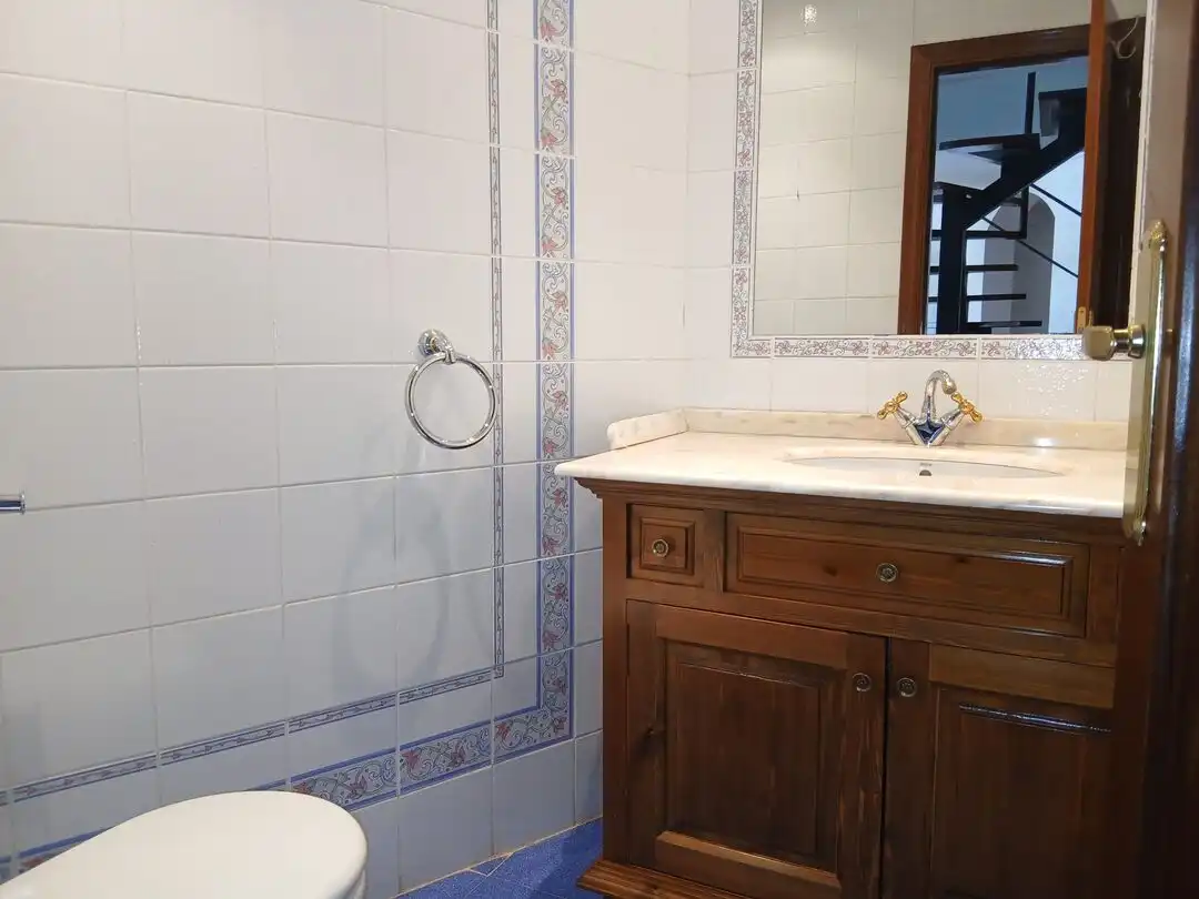 Baño de Dúplex en venta en Ezcaray con Calefacción, Piscina y Balcón