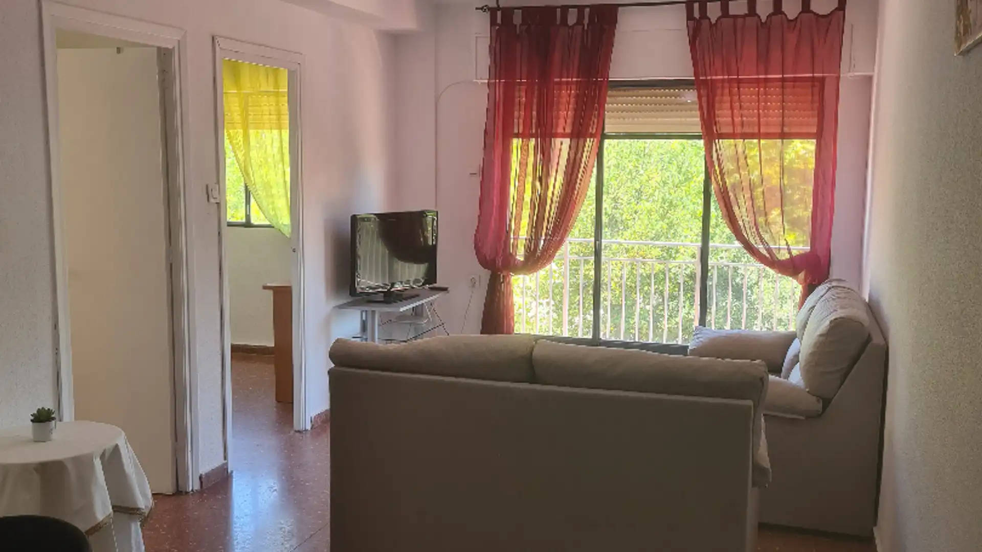 Sala de estar de Piso de alquiler en  Granada Capital con Amueblado, Horno y Lavadora