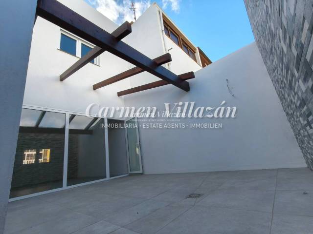 Dúplex en Venta en Calle Bielgo en El Matorral