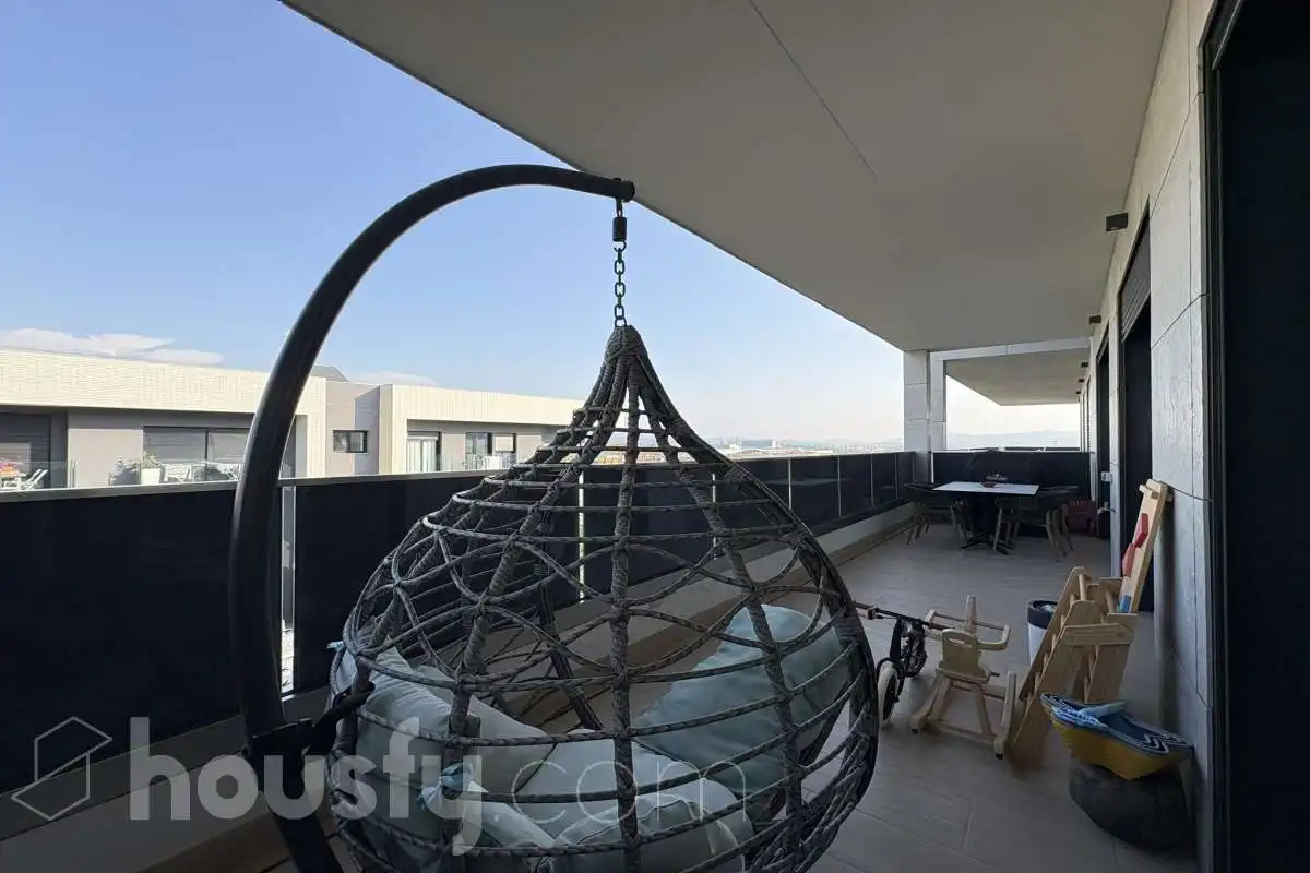 Terrassa de Dúplex en venda en Vilablareix amb Aire condicionat, Calefacció i Jardí privat