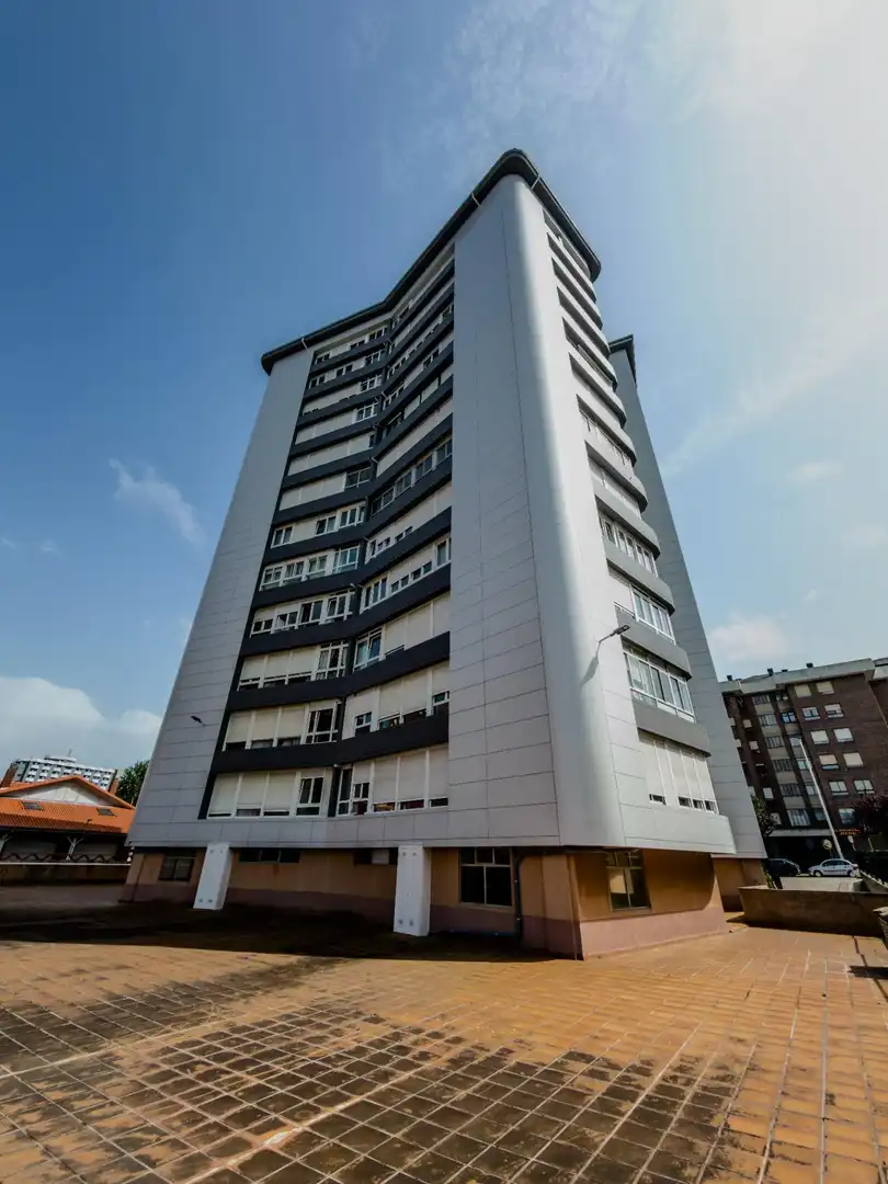 Vista exterior de Piso en venta en Santander con Calefacción y Balcón