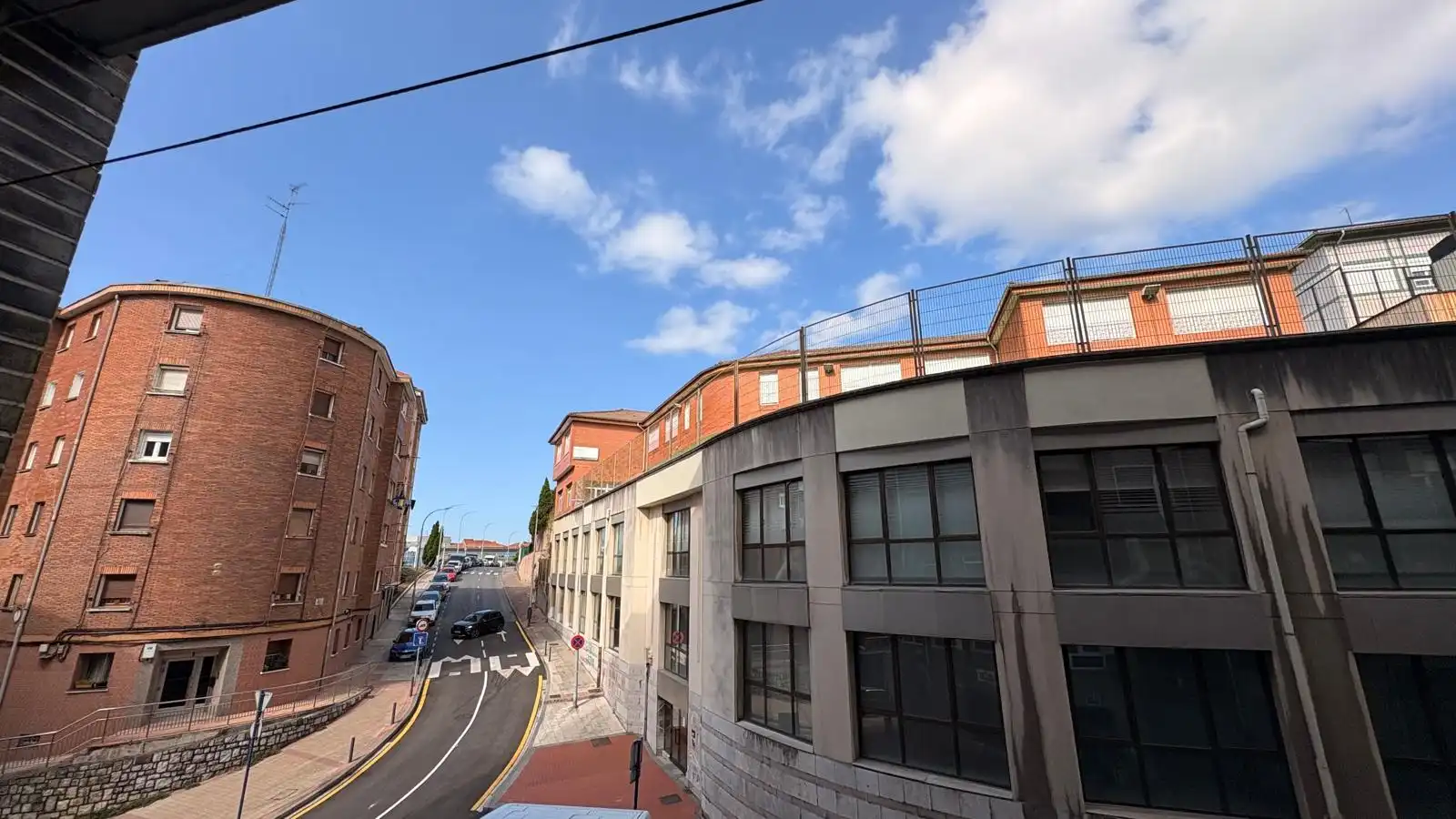 Vista exterior de Pis en venda en Barakaldo  amb Traster i Balcó