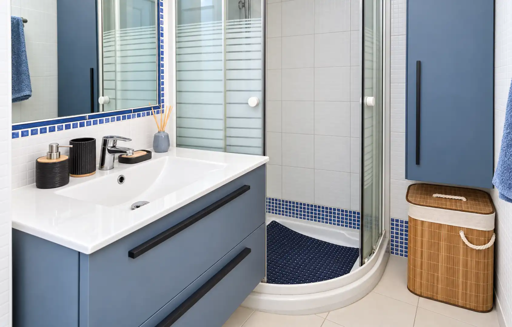 Bany de Apartament en venda en Manilva amb Aire condicionat, Terrassa i Traster