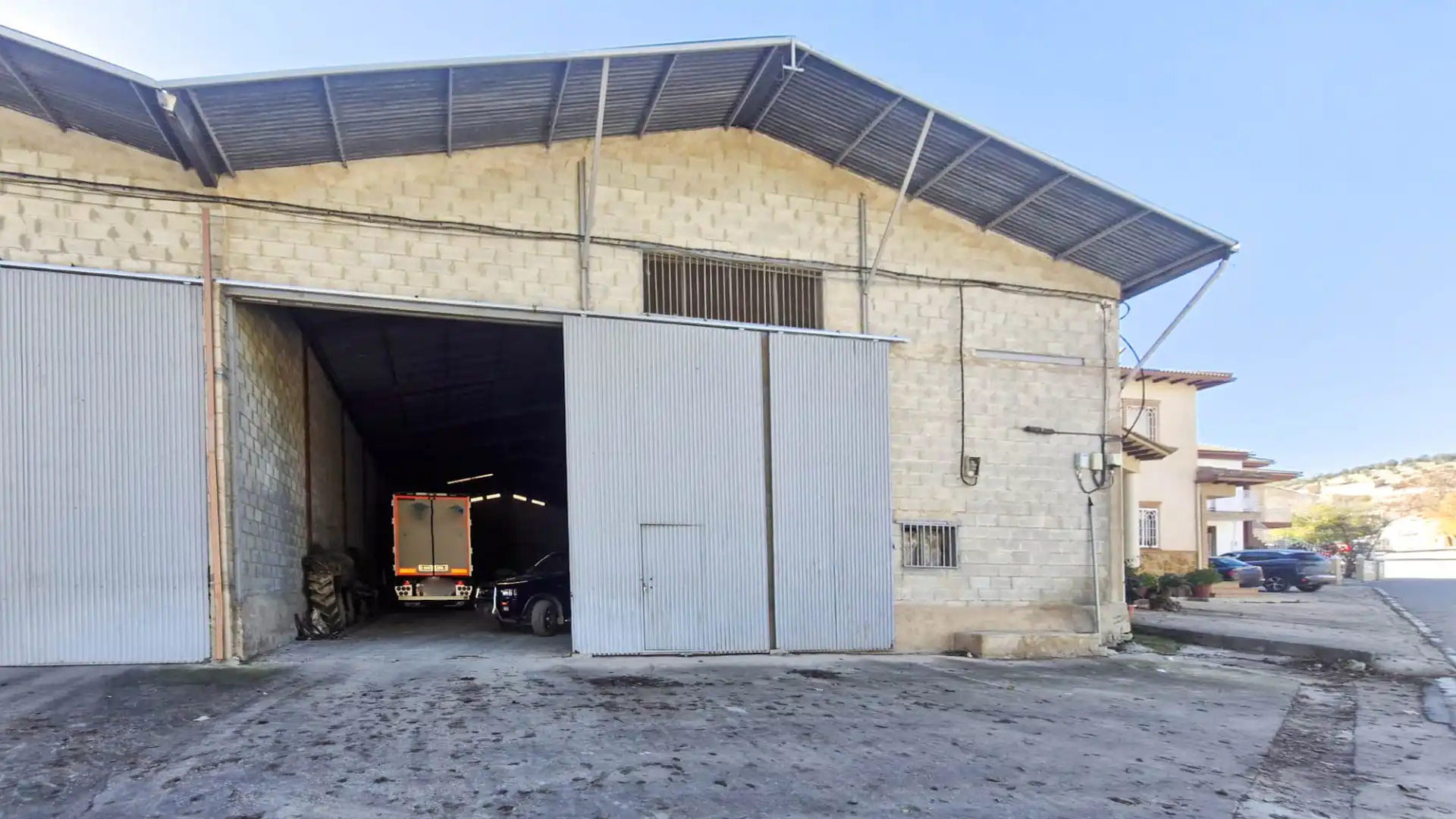 Industrial building for sale in Dehesas Viejas
