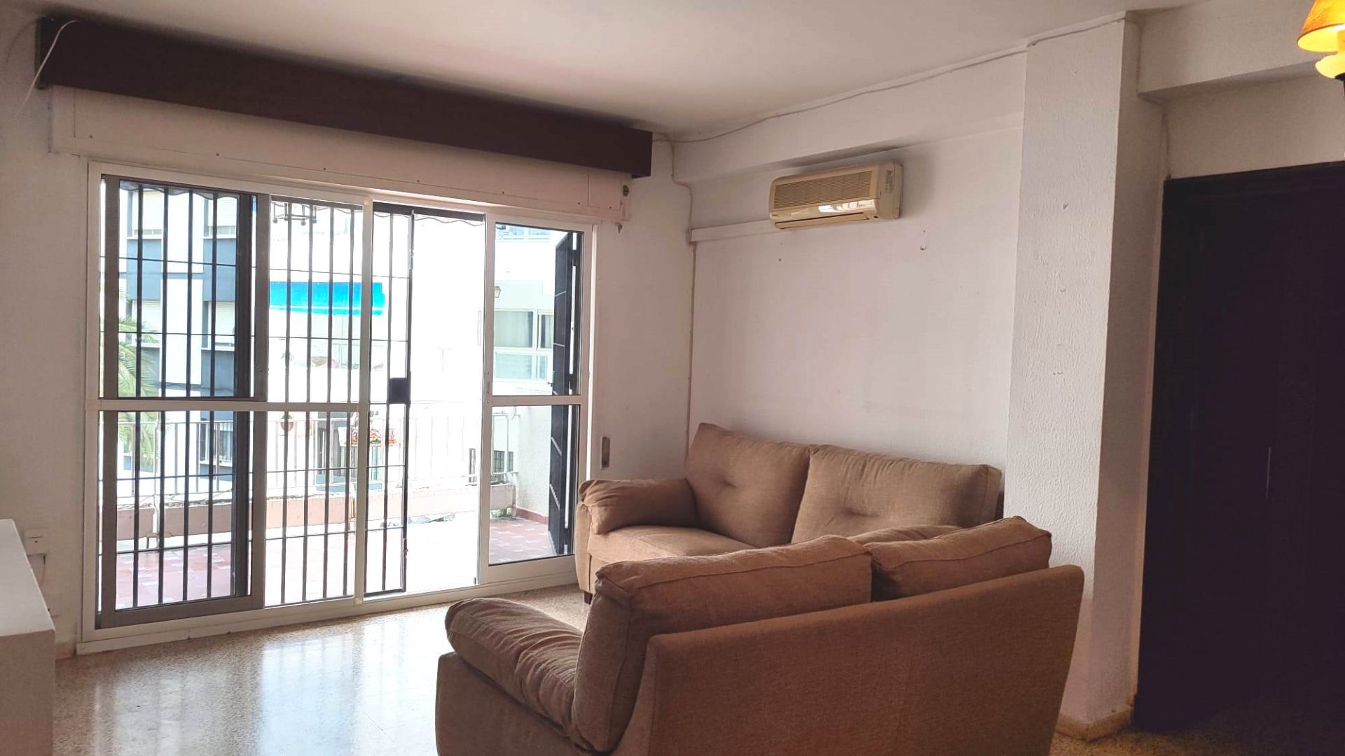 Sala d'estar de Pis en venda en El Puerto de Santa María amb Aire condicionat i Balcó