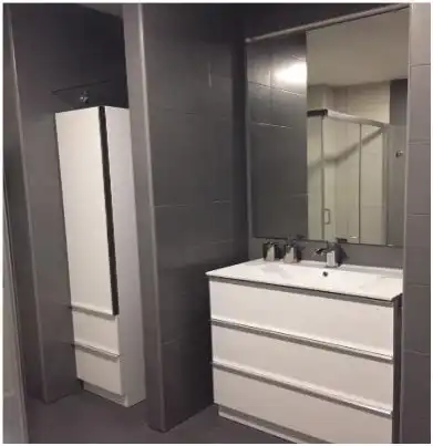 Baño de Piso de alquiler en Sevilla con Aire acondicionado y Calefacción