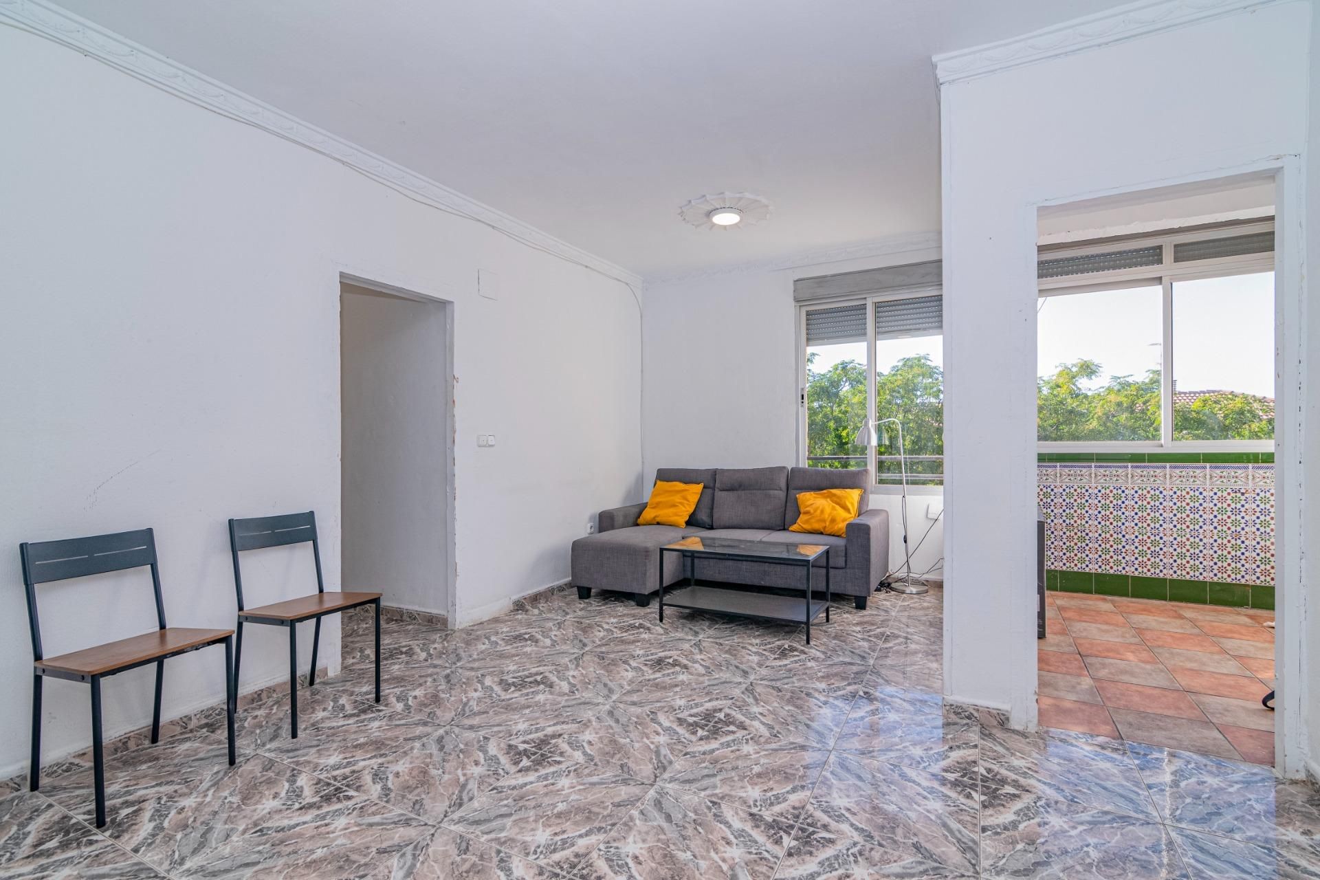Sala de estar de Piso en venta en  Granada Capital con Balcón
