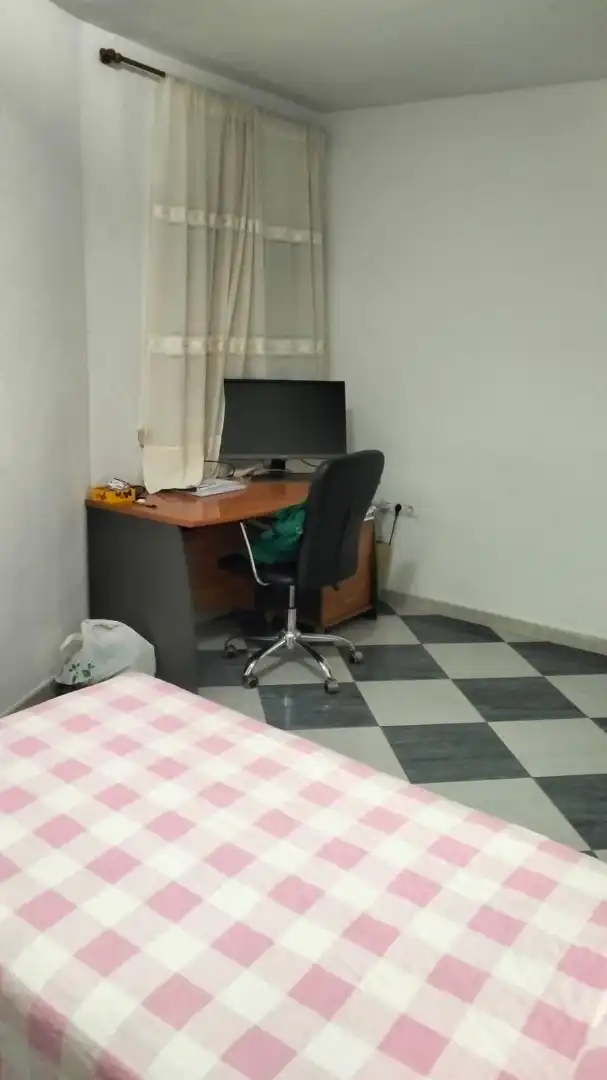 Flat for rent in Calle Martínez de la Rosa, Camino de Ronda