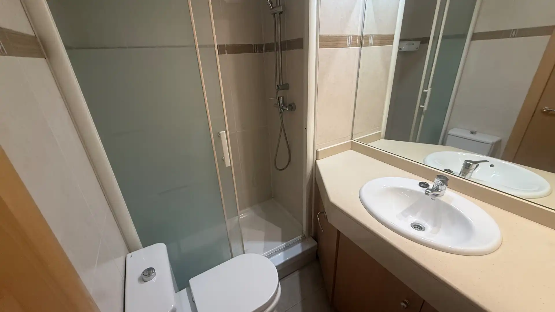 Badezimmer von Maisonette zum Verkauf in Vallirana mit Heizung, Parkett und Terrasse