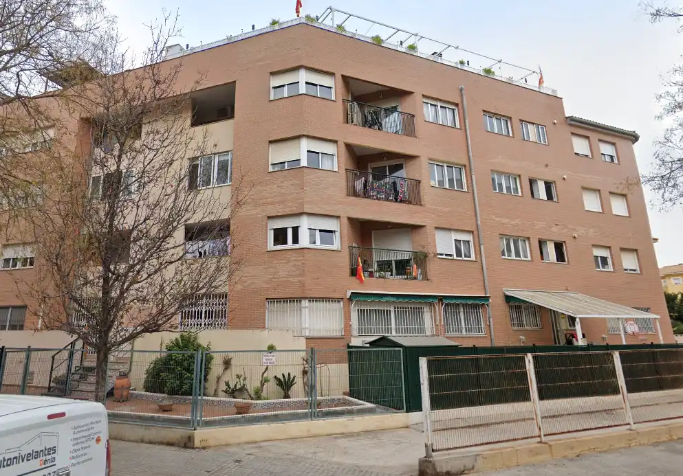 House for sale in MIRAFLOR