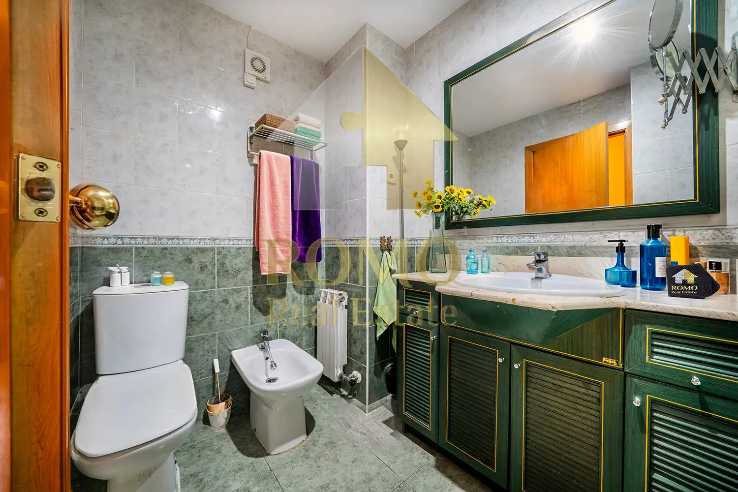 Baño de Piso en venta en Santa Perpètua de Mogoda con Calefacción