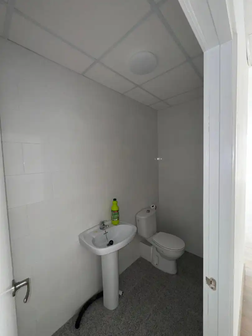 Bathroom of Commercial properties for rent in Calella