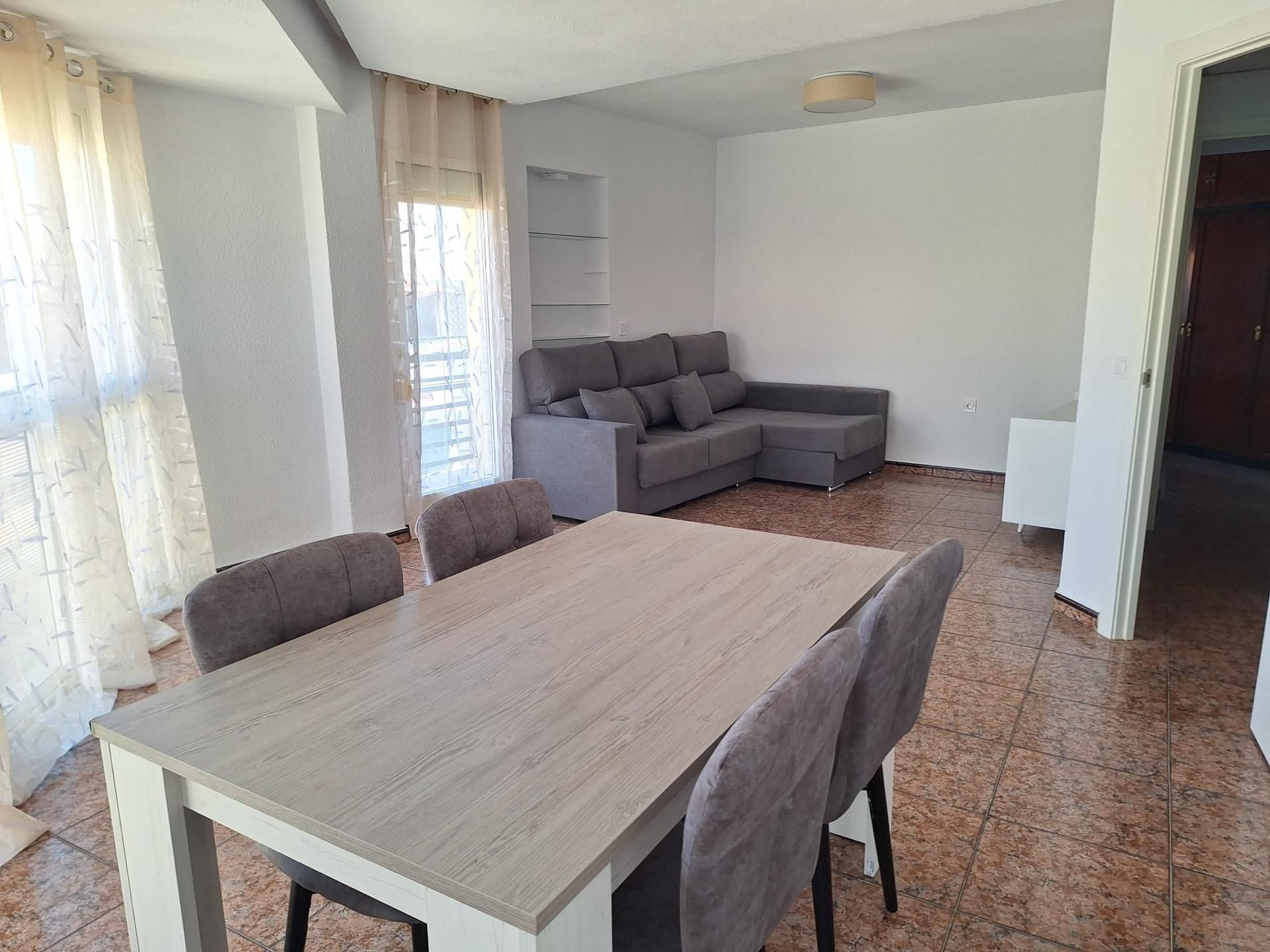 Sala d'estar de Apartament de lloguer en Alicante / Alacant amb Terrassa i Balcó
