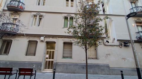 Piso alquilado de 35 m2  35 m2 de terraza muy cerca estación Sants