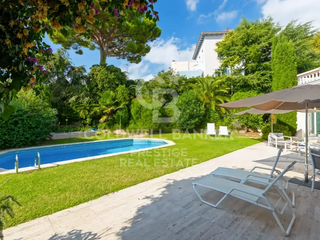 Garden of Houses for sale in El Masnou  with Swimming Pool