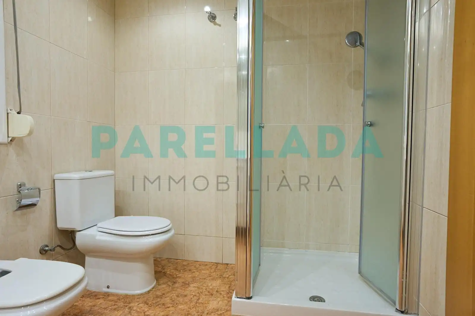 Bathroom of Flat for sale in Badalona