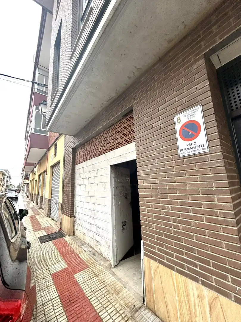 Business premises for sale in Valverde de la Virgen, imagen 10