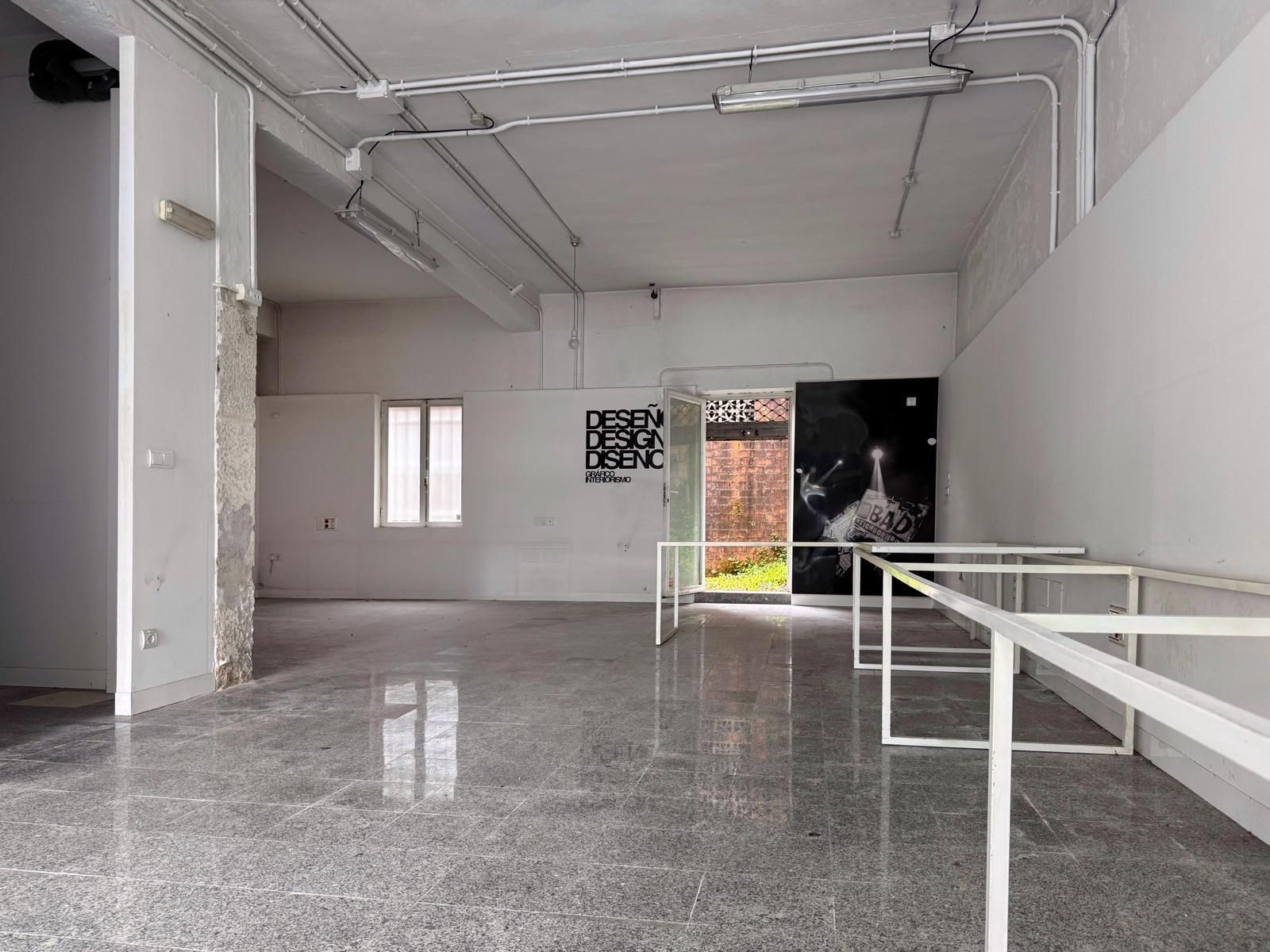 Premises for sale in Pontevedra Capital   with Terrace