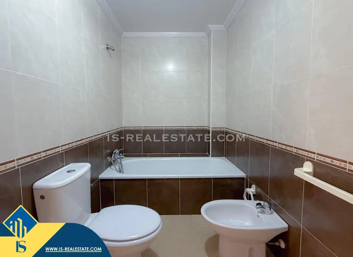 Baño de Apartamento en venta en Torrevieja con Aire acondicionado, Calefacción y Terraza