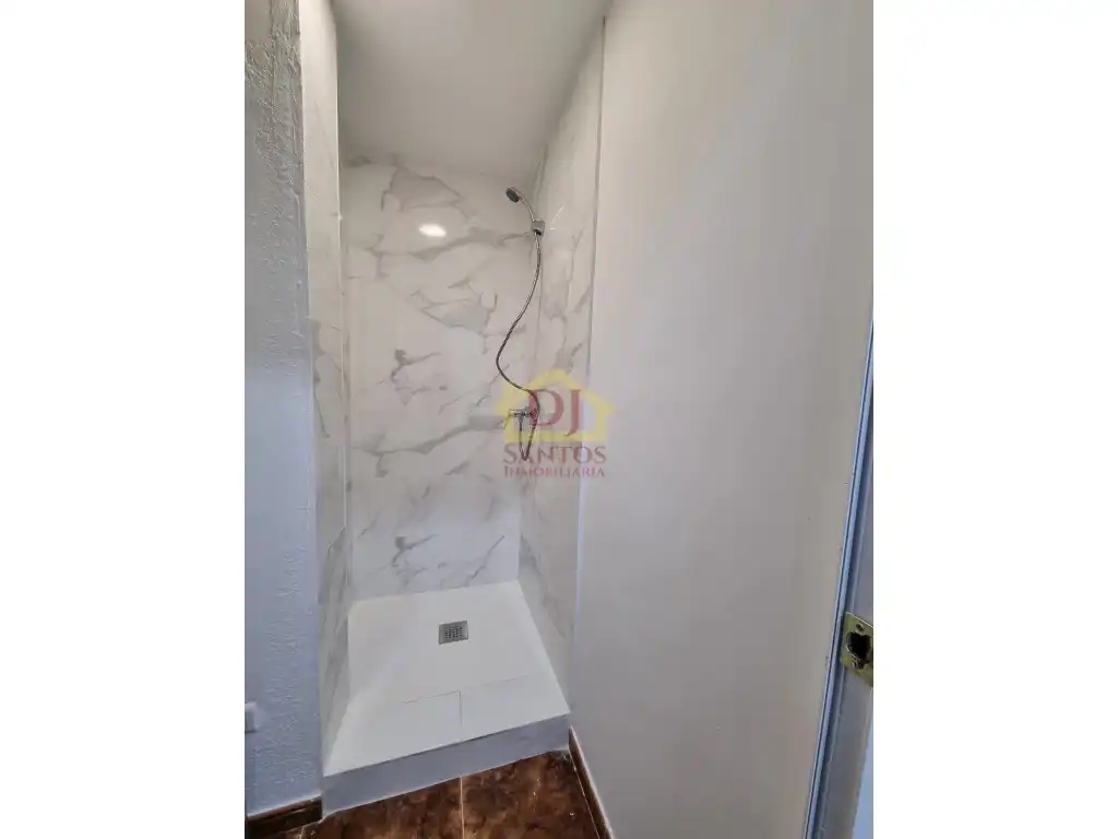 Bany de Apartament en venda en Salamanca