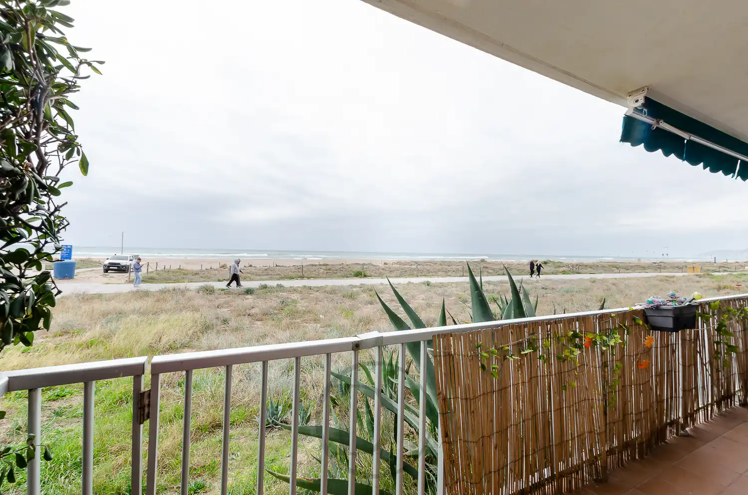 Piso con terraza en venta en Lluminetes