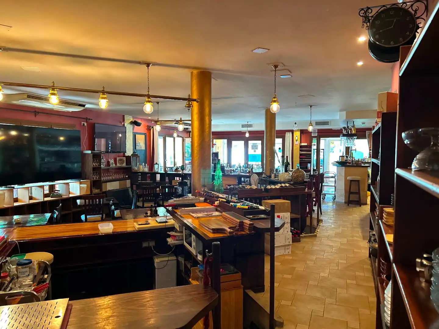 Geschaftsraum zum Verkauf in Calvià mit Klimaanlage, Terrasse und Möbliert