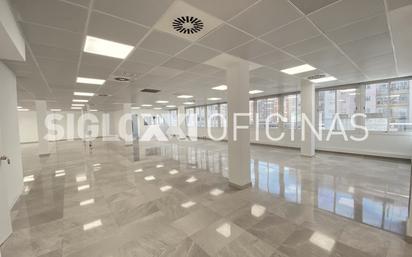 Oficina de lloguer en  Barcelona Capital amb Aire condicionat, Calefacció i Terrassa