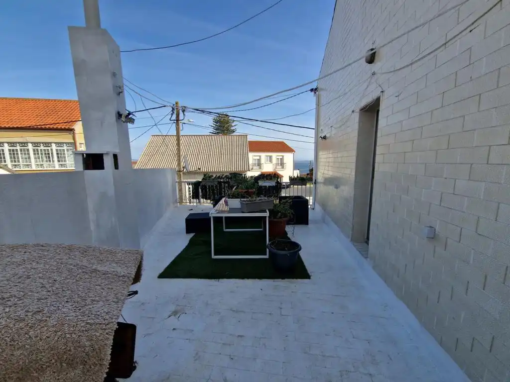 Terrassa de Casa o xalet en venda en Ribeira amb Jardí privat, Terrassa i Moblat