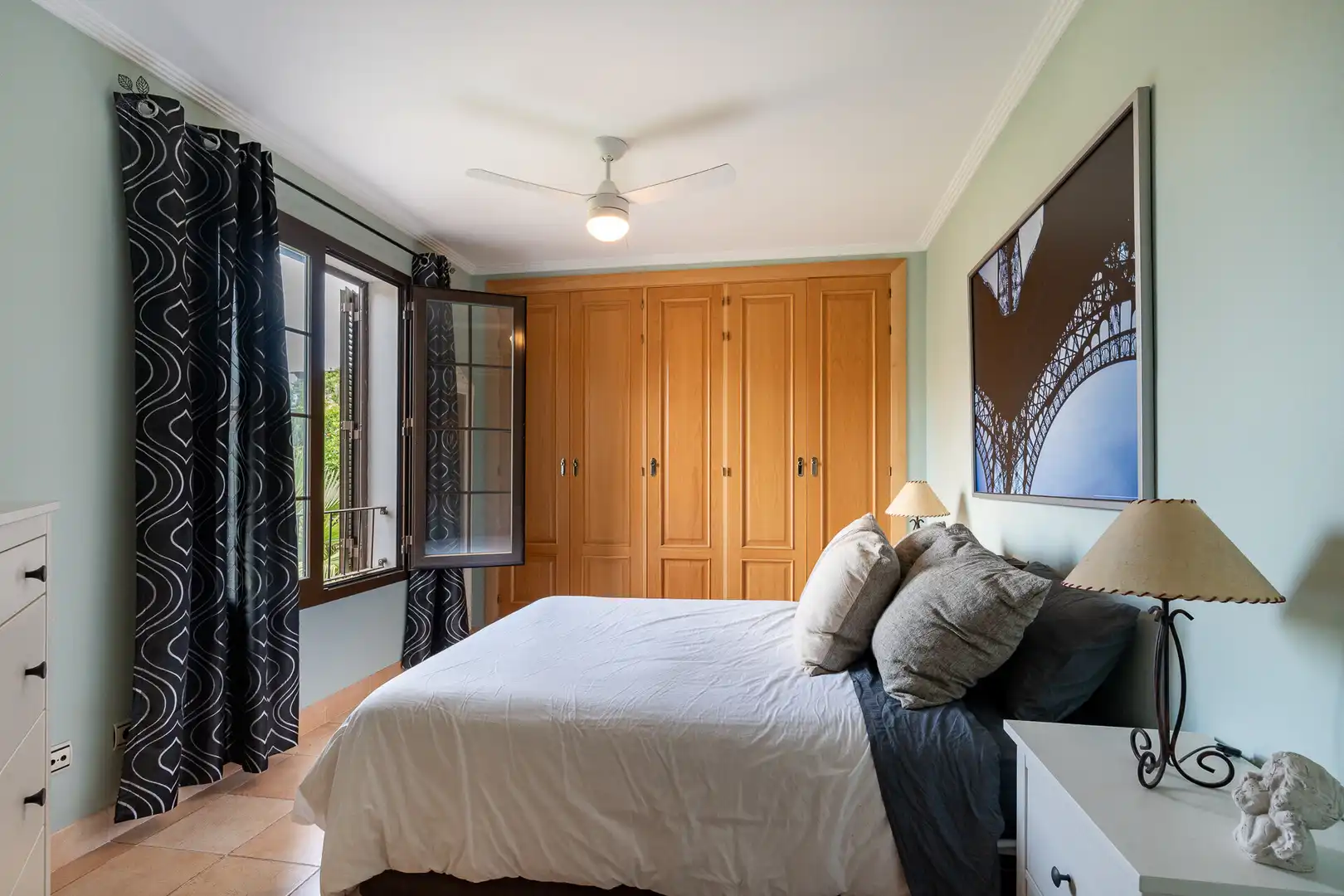 Schlafzimmer von Einfamilien-Reihenhaus zum Verkauf in Llucmajor mit Privatgarten, Terrasse und Schwimmbad