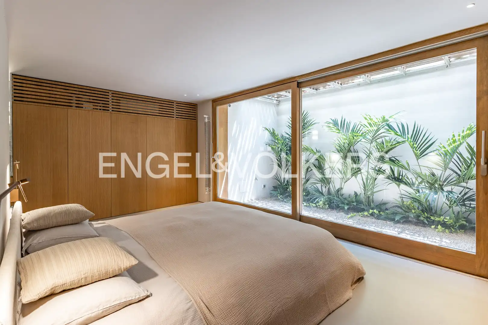 Bedroom of Houses for rent in Barcelona  with Air Conditioner, Heating and Private garden