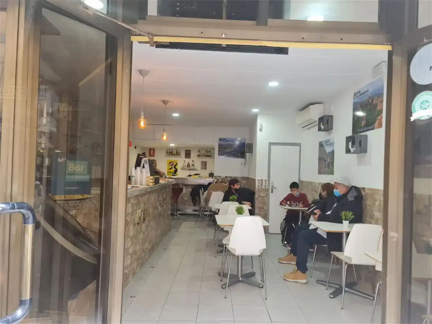 Commercial properties for rent in Esplugues de Llobregat  with Air Conditioner and Furnished