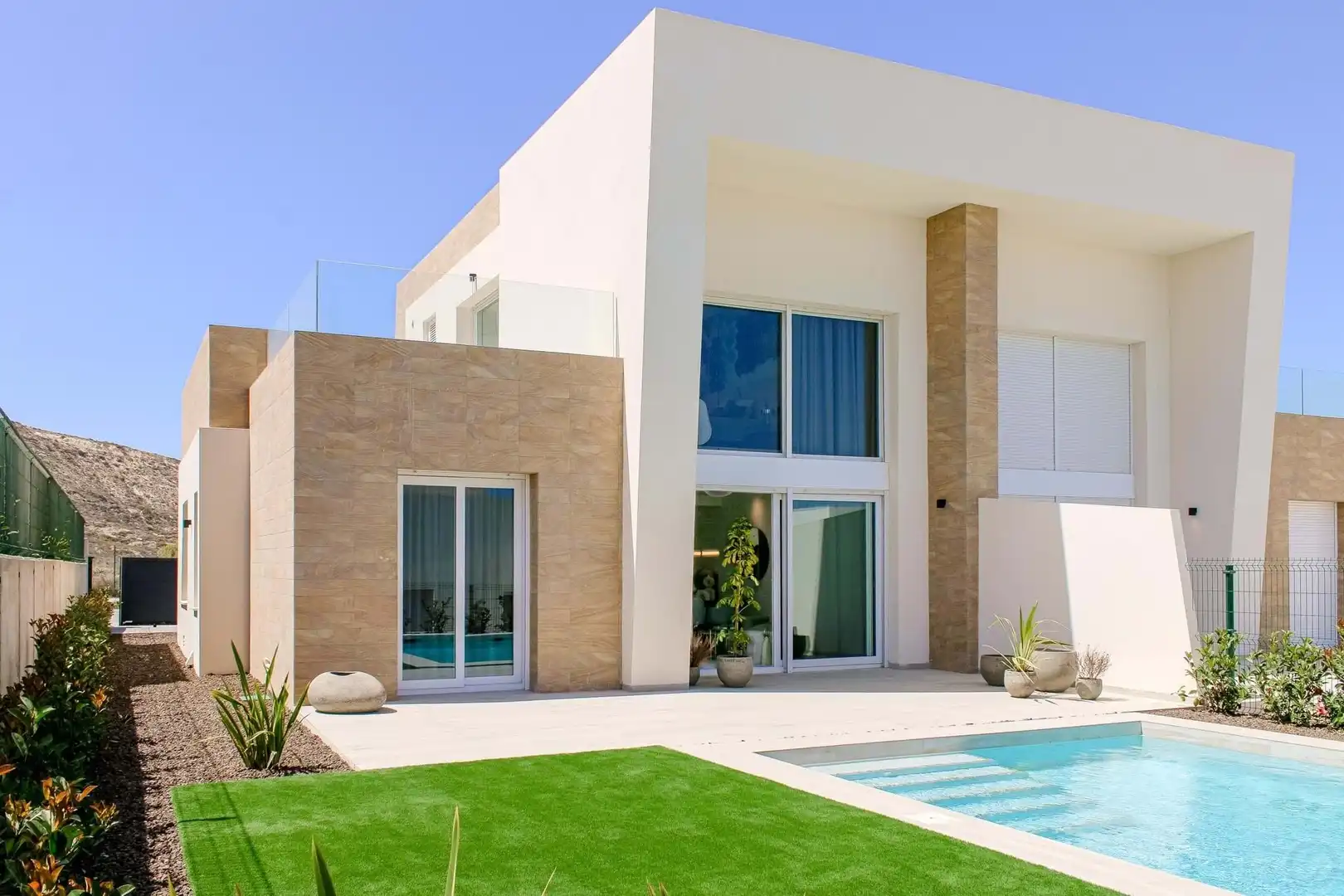 Terraced house with pool for sale in Algorfa